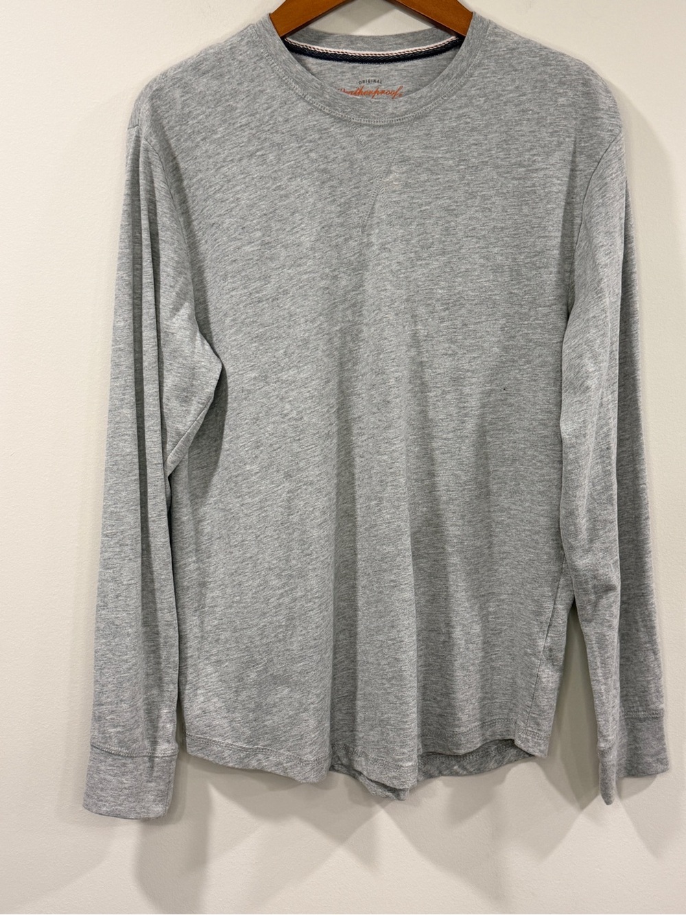 Weatherproof Vintage Mens Light Gray Long Sleeve Crewneck Scoop Shirt Size M